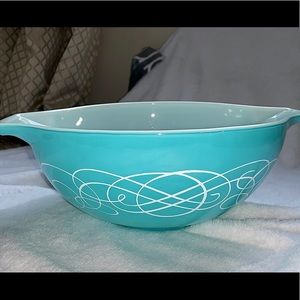 RARE Vintage Pyrex Scroll Cinderella Casserole